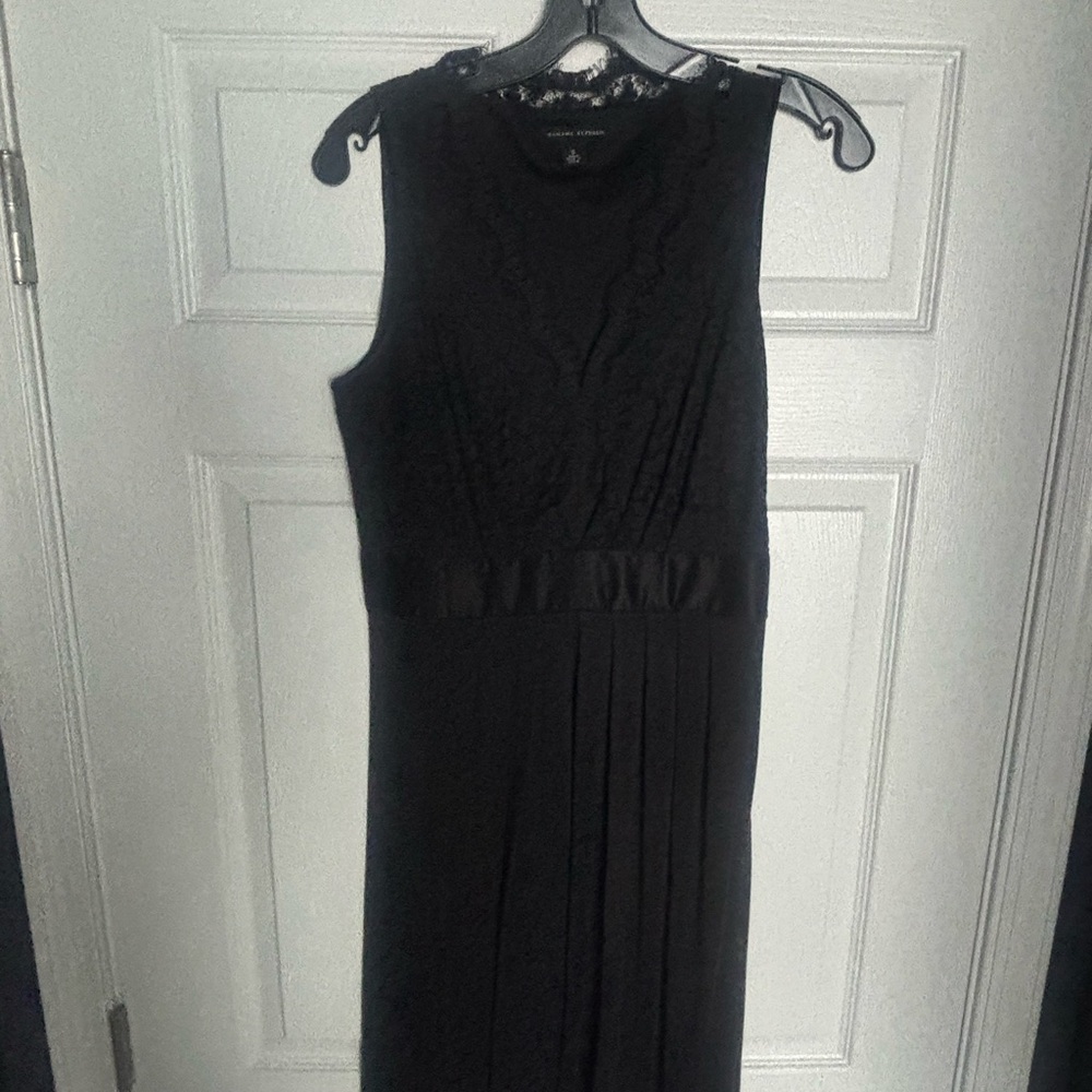 Elegant Black Sleeveless Dress
